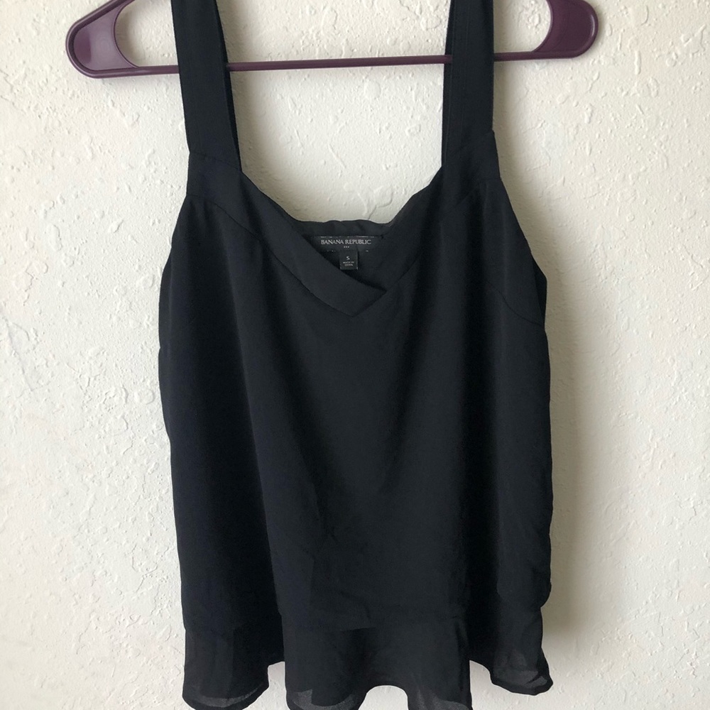 Sleek black top